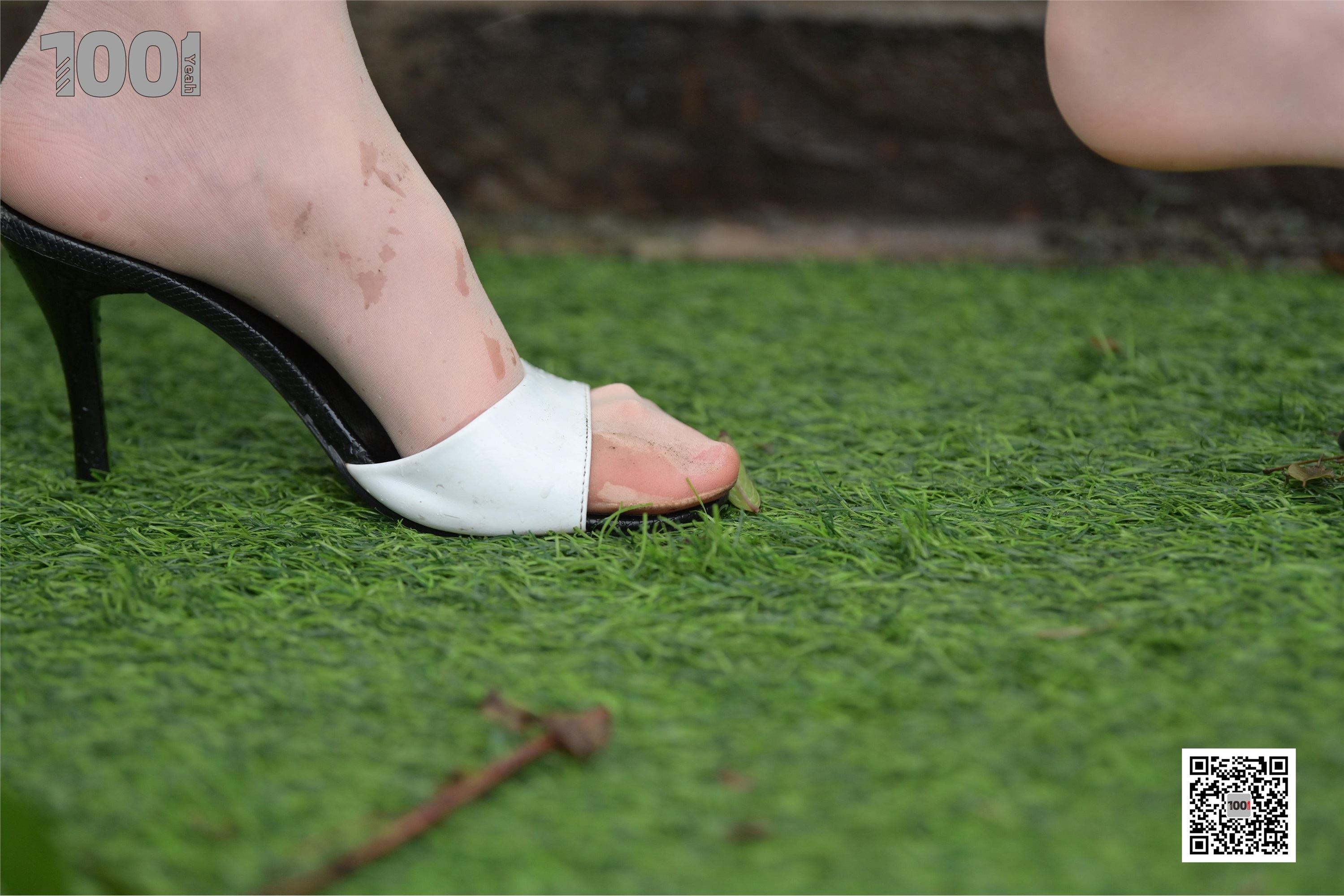 IESS异思趣向  一千零一夜《雨中漫步4》